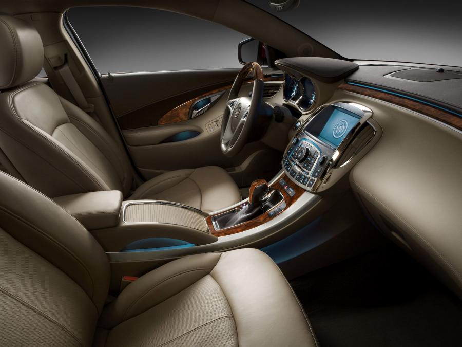 Интерьер Buick LaCrosse 2010 года  (NA) (фото 26 из 121)